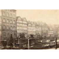X000124 Historisches Foto von der Wohnbebauung auf dem Kehrwieder. | Binnenhafen - historisches Hafenbecken in der Hamburger Altstadt.